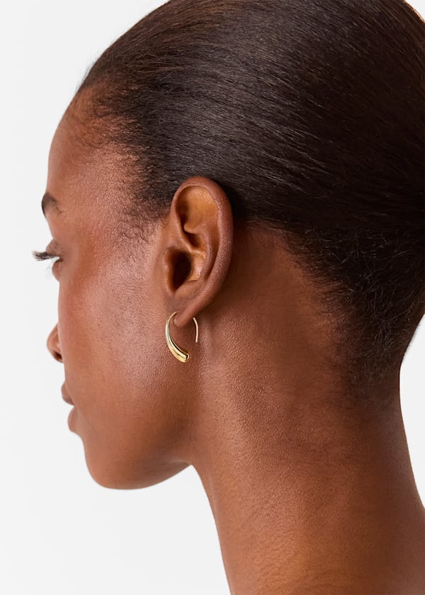 Gold Curved Teardrop Wire Earring