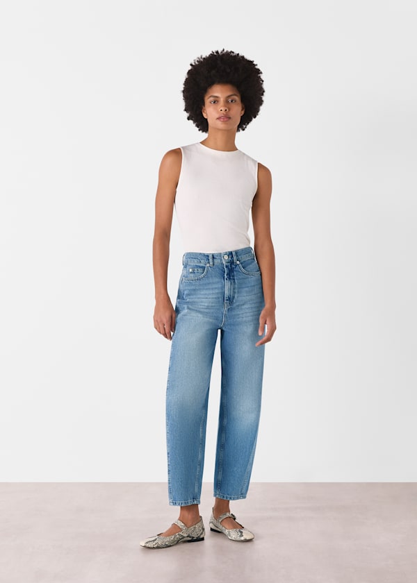 Light Wash Authentic Barrel Leg Jean