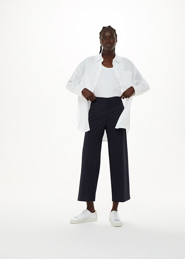 Navy Katie Cropped Pants 