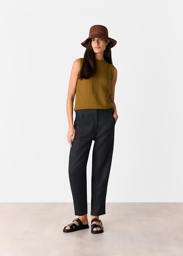 Black Linen Barrel Leg Trouser