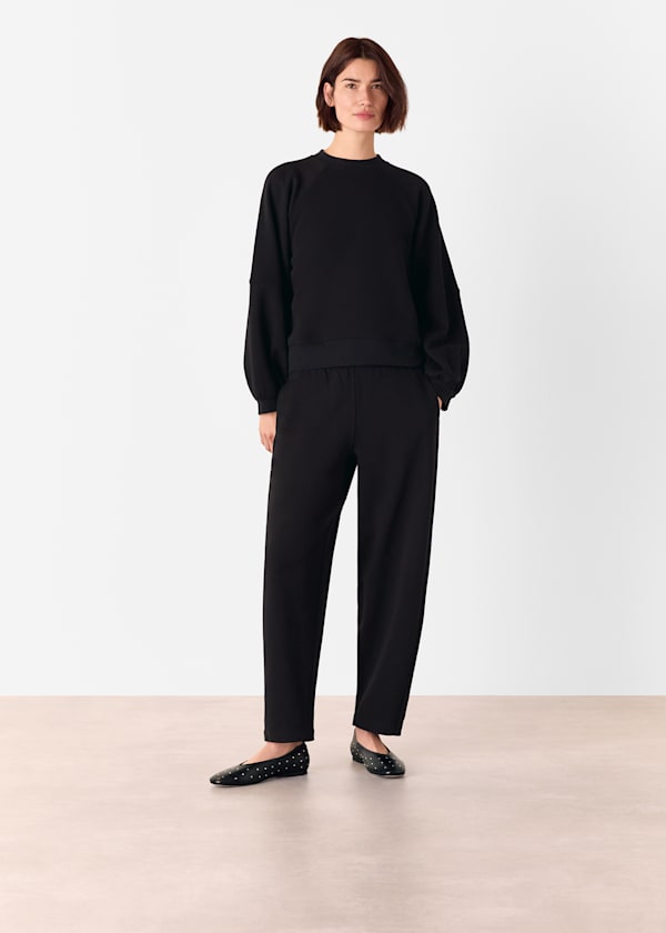 Black Relaxed Barrel Leg Jogger