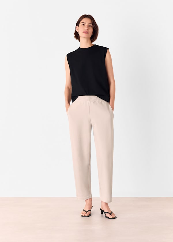 Neutral Relaxed Barrel Leg Jogger