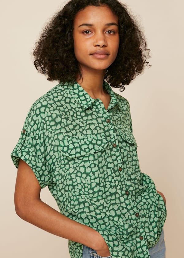 Green Giraffe Animal Pocket Shirt