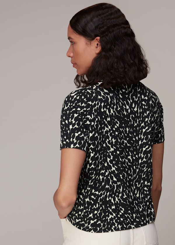 Black Sahara Cat Keyhole Tee