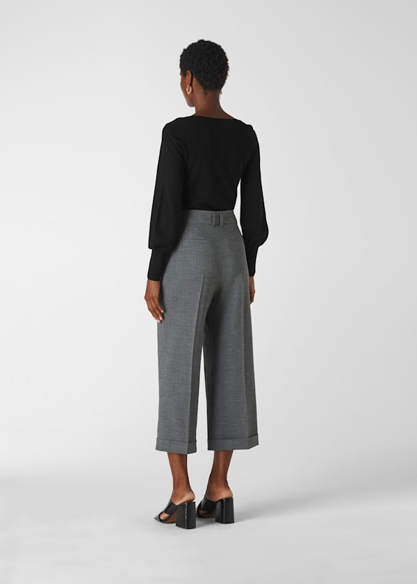 Black Fine Merino Scoop Neck Knit