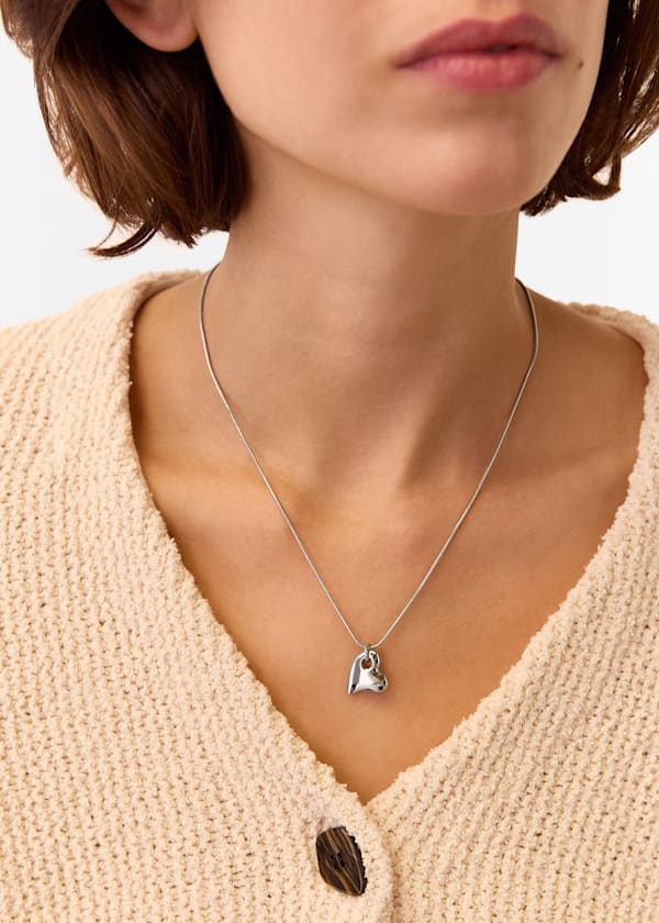 Silver Curved Heart Chain Necklace