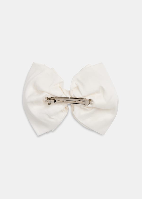 Ivory Hai Gwyneth Barrette