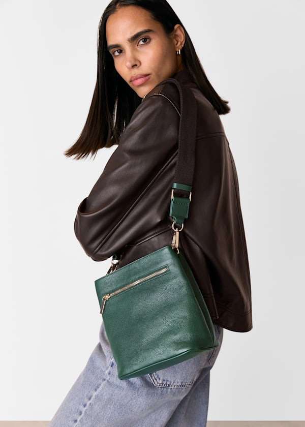 Dion Bucket Bag