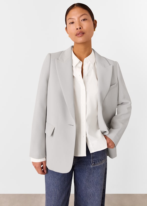 Neutral Petite Crepe Boyfriend Blazer