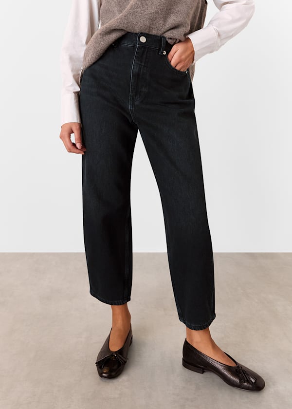 Black Petite Authentic Barrel Leg Jean