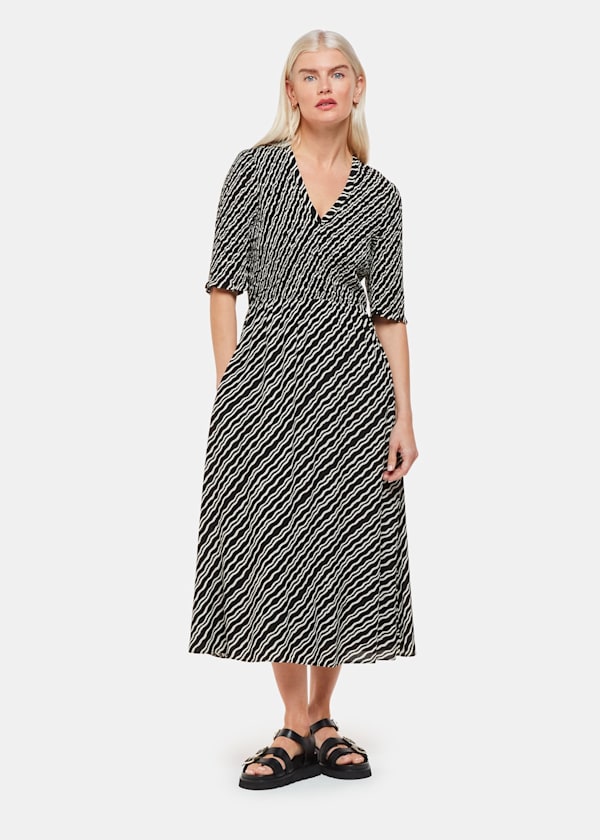 Black Petite Diagonal Ripple Shirred Dress