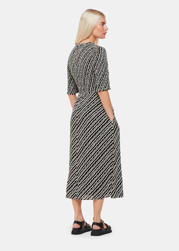 Black Petite Diagonal Ripple Shirred Dress