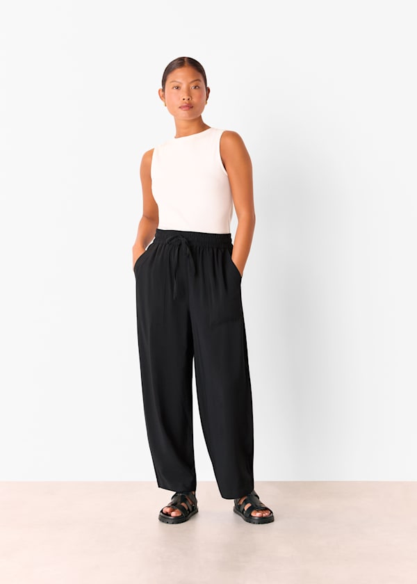 Black Petite Tie Waist Trouser