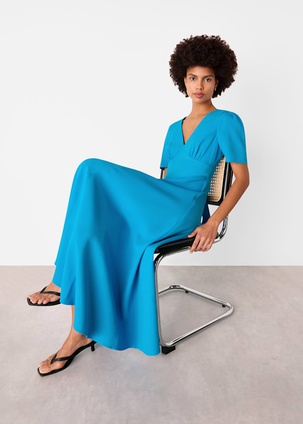 Panel Detail V Neck Maxi Dress Outfit